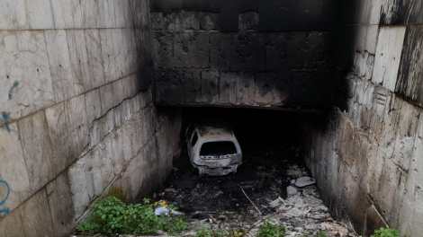 Borgo Ulivia, auto bruciata al sottopasso