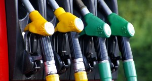 Benzina sopra i 2 euro, controesodo a rischio stangata