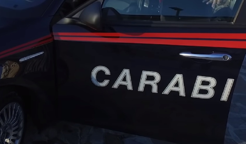I carabinieri intervenuti per sedare una rissa