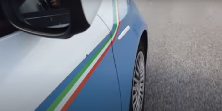 un arresto per immigrazione clandestina