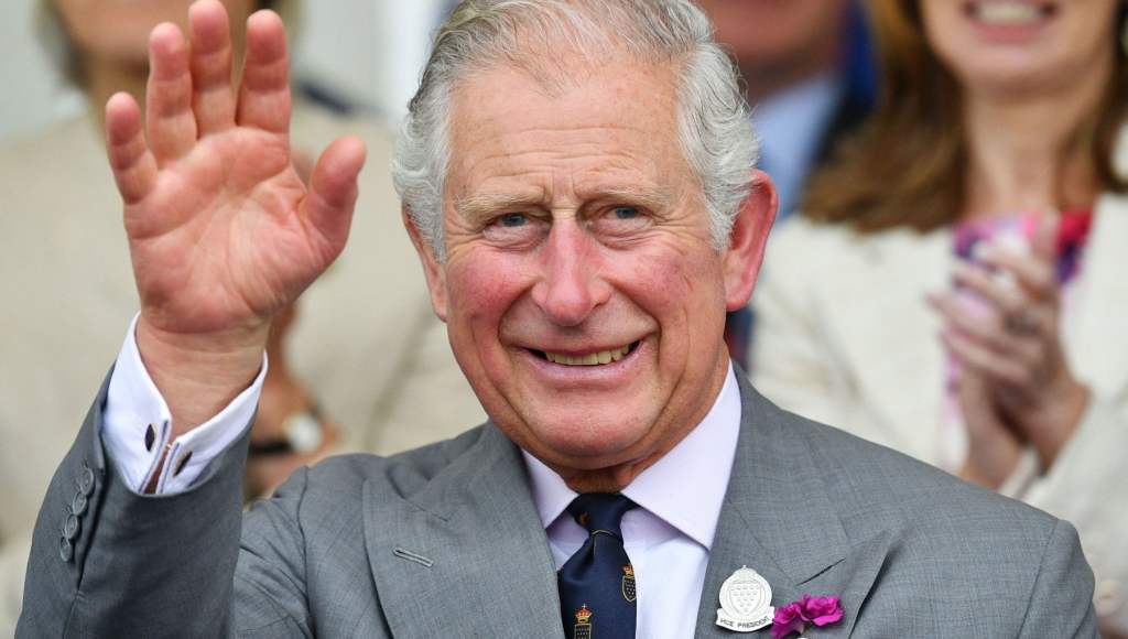 Principe Carlo di nuovo positivo al coronavirus.