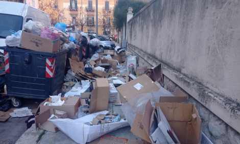 rifiuti in via Ragusa Moleti a Palermo