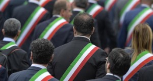 Distribuiti 289 milioni di euro ai comuni siciliani, Schifani: “Fondi in anticipo”