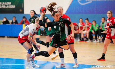 Antonella Coppola, a segno 10 volte in Handball Erice-Leno