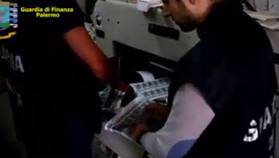 I falsi biglietti Amat stampati in tipografia