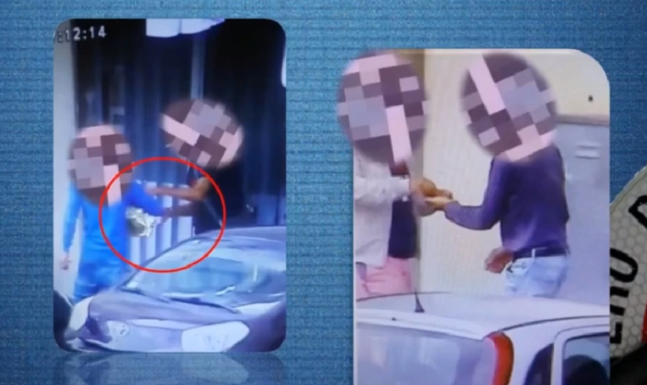 I panettoni regalati per i clienti dello spaccio di droga