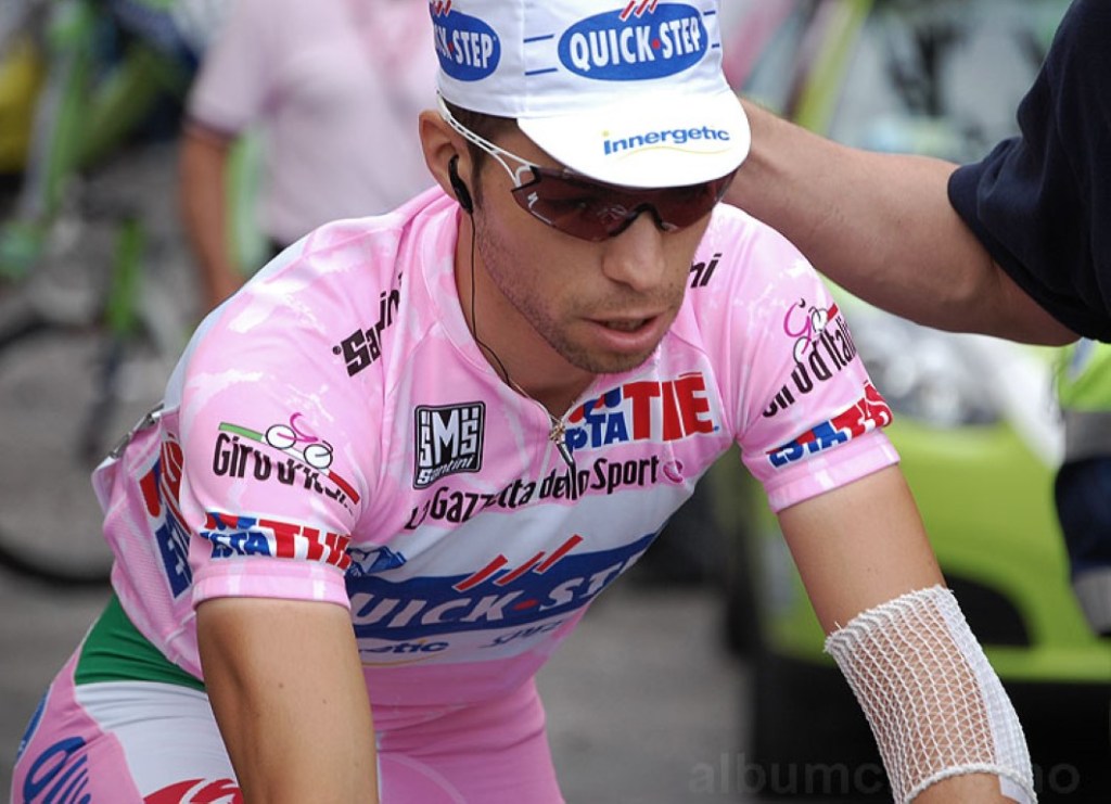 Giovanni Visconti in maglia Rosa al Giro d'Italia del 2008