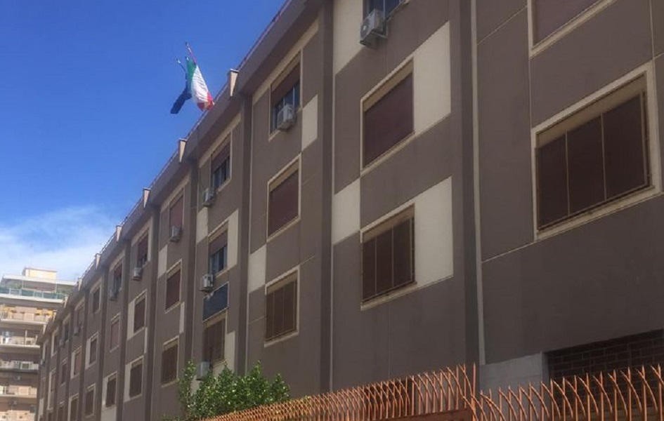 Vandali in azione alla scuola Cassarà