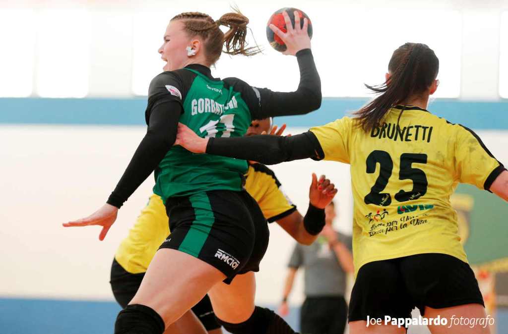 Polina Gorbatsjova, handball erice