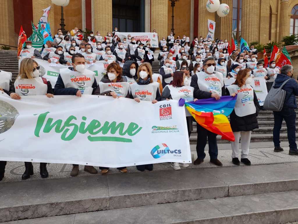 Sindacati turismo in piazza a Palermo