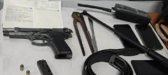 Le armi sequestrate ad un giovane di Noto