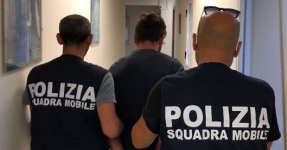 Due arresti per rapina ad una gioielleria