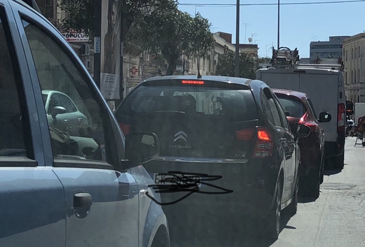 Code di auto a Siracusa
