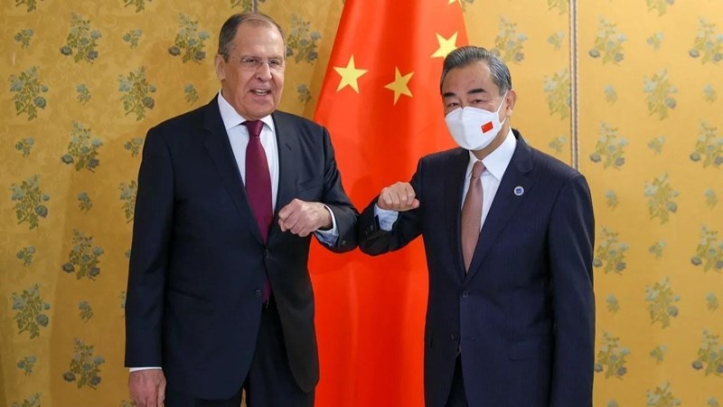 Sergey Lavrov e Wang Yi.