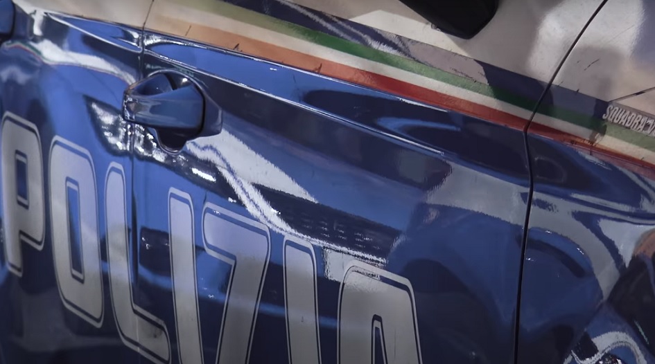 polizia intervenuta per tram preso a sprangate