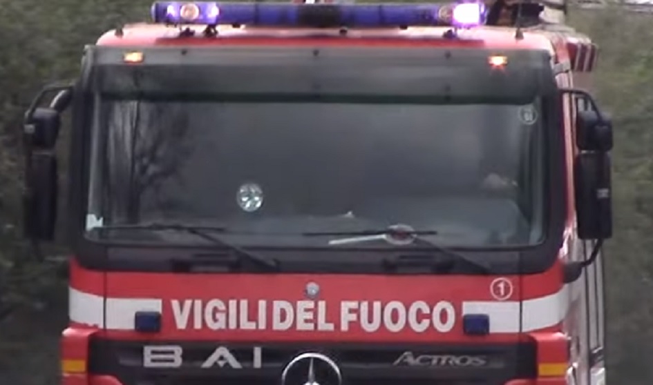 Rogo in una casa, anziana salvata