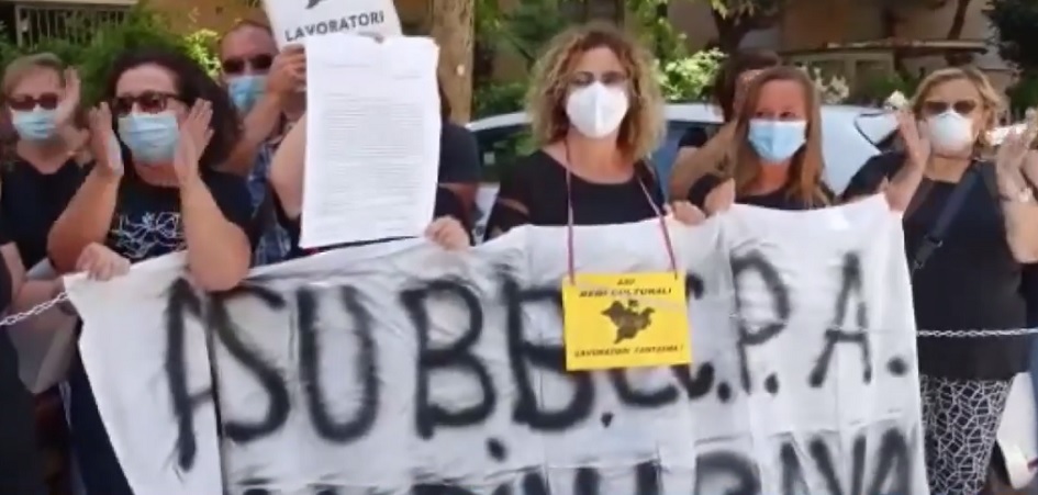 La protesta degli Asu in Sicilia che chiedono la stabilizzazione