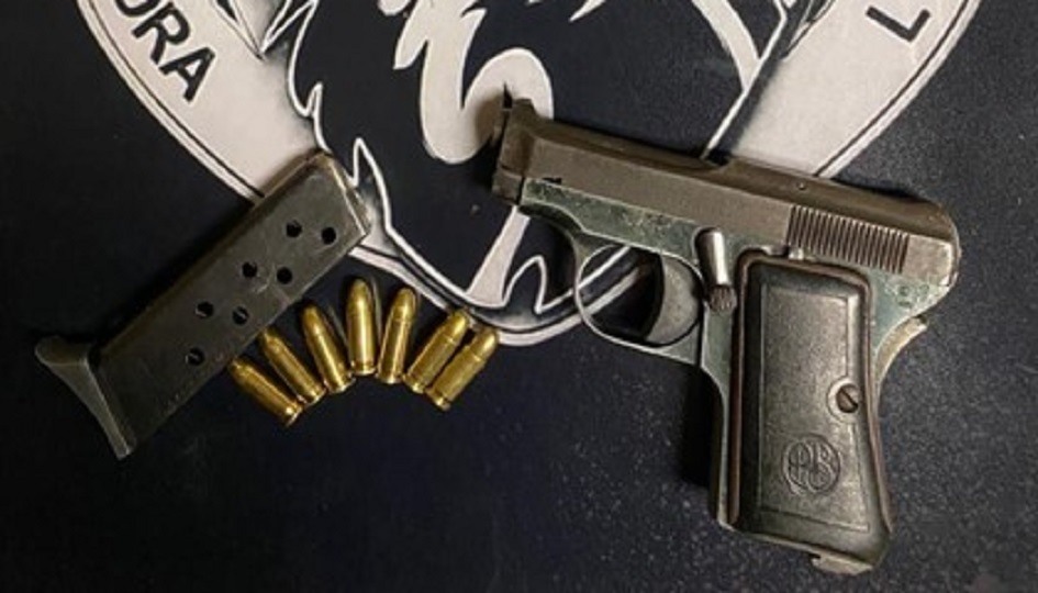 Arrestato davanti ad una disocteca con una pistola col colpo in canna