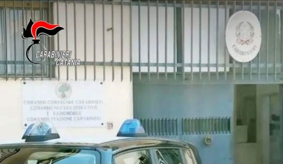 Mamma disperata salvata dai carabinieri
