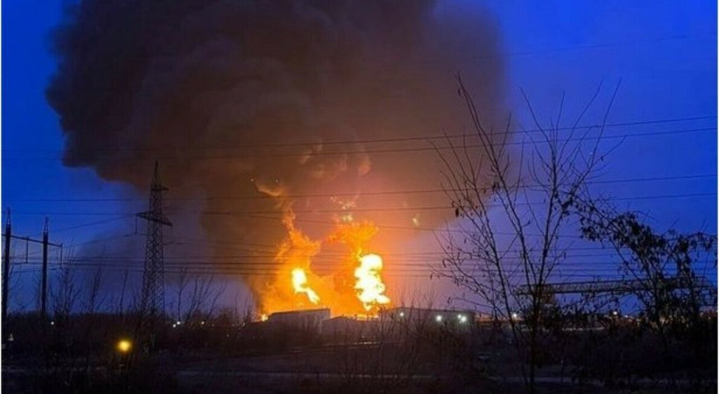 Belgorod, presunto attacco ucraino su deposito di carburante.
