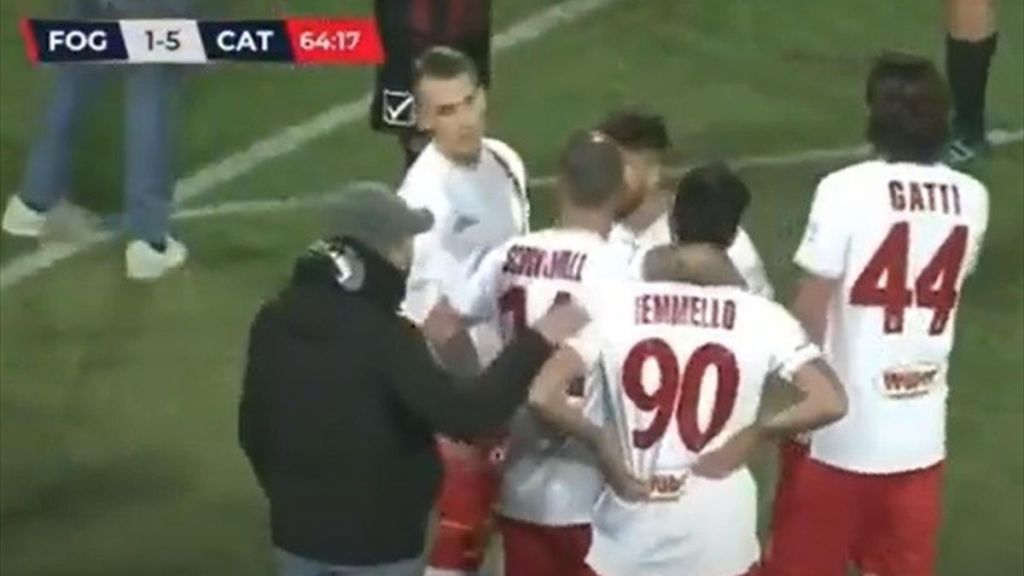 Foggia - Catanzaro: aggressione al giocatore Iemmello.