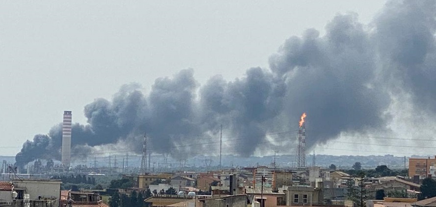 Incendio al Petrolchimico di Siracusa