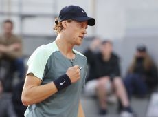 Sinner approda agli ottavi del Roland Garros