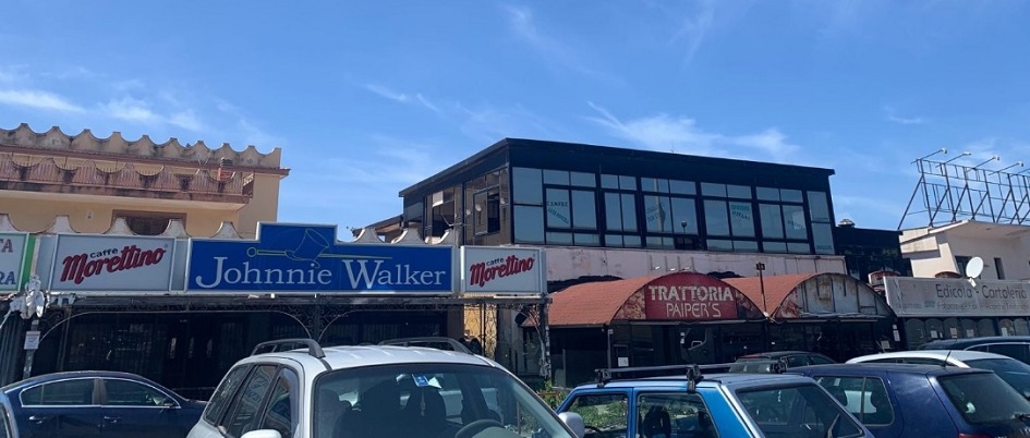 A Carini il Comune spinge per demolire il bar Johnny Walker