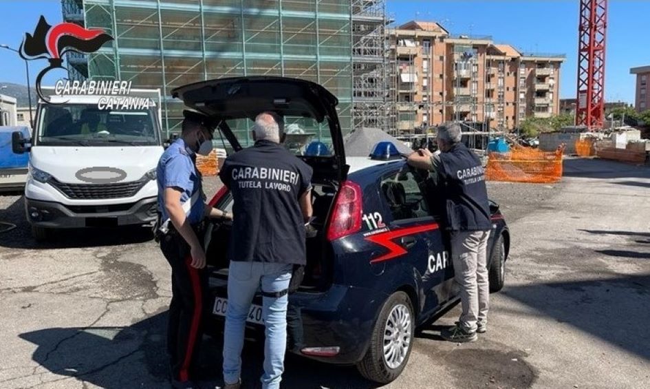 Imprenditori denunciati per irregolarità nel cantiere