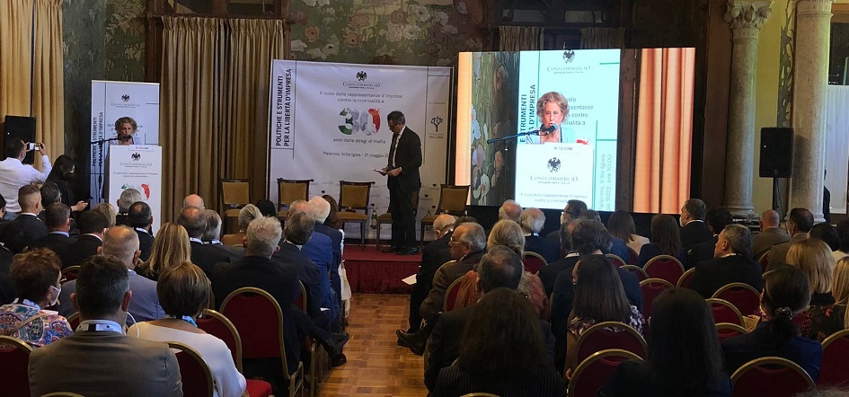 Sulla repressione del pizzo di è discusso al convegno di Confcommercio