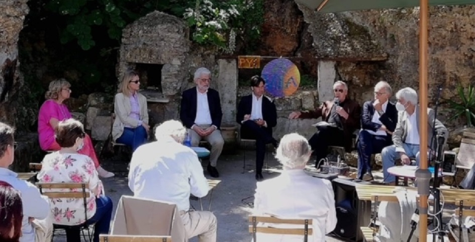 Il documento di impegno sottoscritto dai candidati sindaco