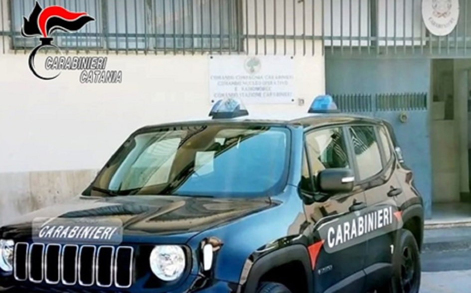 Arrestato perchè accredisce la convivente