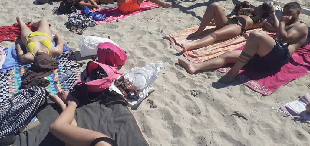 Spazzatura in. Spiaggia