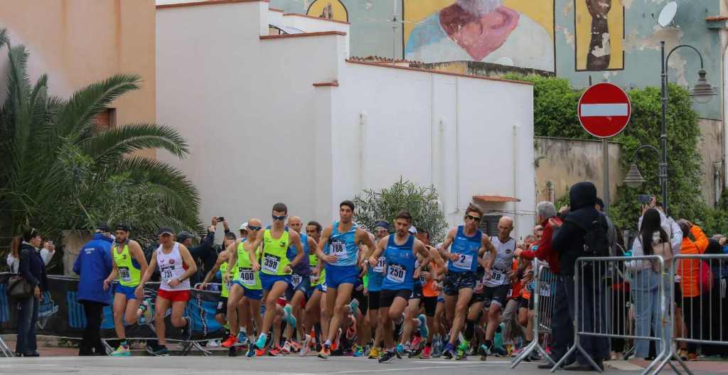 La partenza della Maratonina di Terrasini 2022