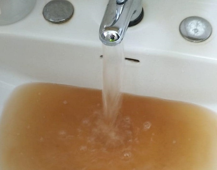 Caos Idrico Ad Avola dai Rubinetti Sgorga Acqua Torbida 