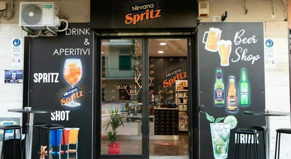 Bar Nirvana Spritz, Qualiano, Napoli, luogo della sparatoria.
