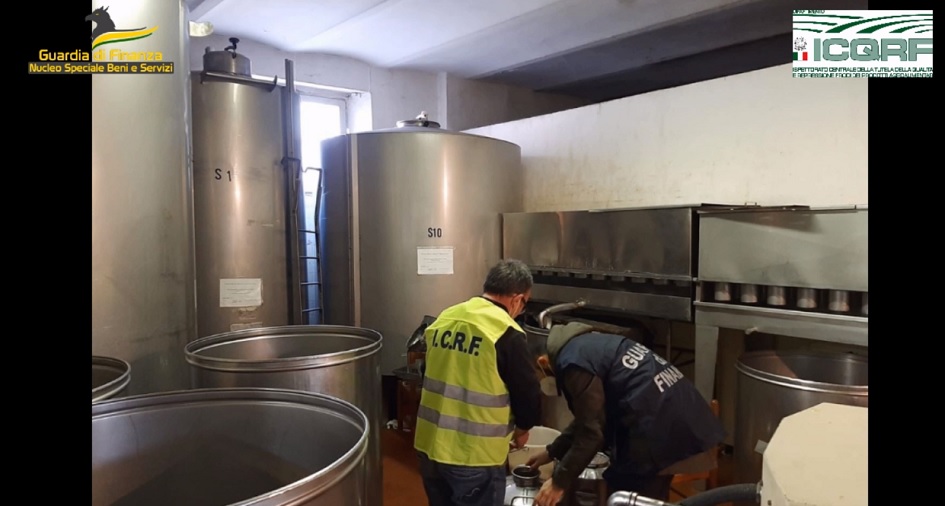 Scovato olio extravergine fasullo