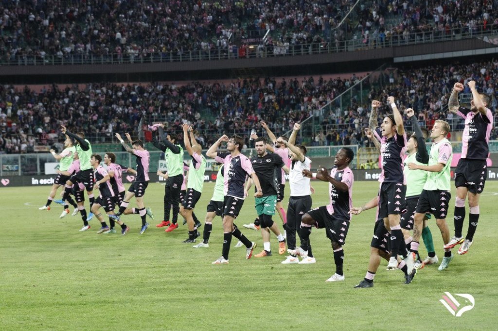 Palermo-Virtus Entella, rosanero festeggiano qualificazione al Barbera