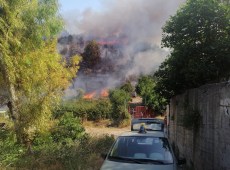 Brucia da 48 ore san Martino delle Scale, vigili del fuoco e forestale in azione
