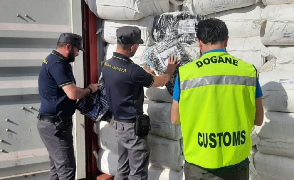 Etichettatura irregolare, sanzionata azienda tessile nel Palermitano