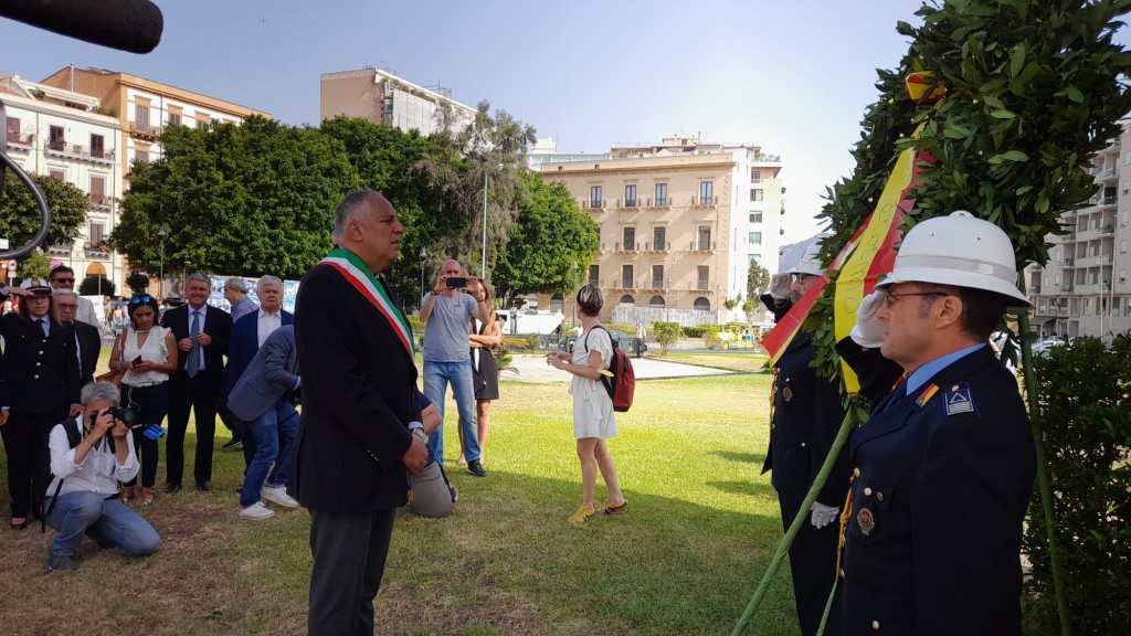 Roberto Lagalla al monumento dei caduti nella lotta alla mafia