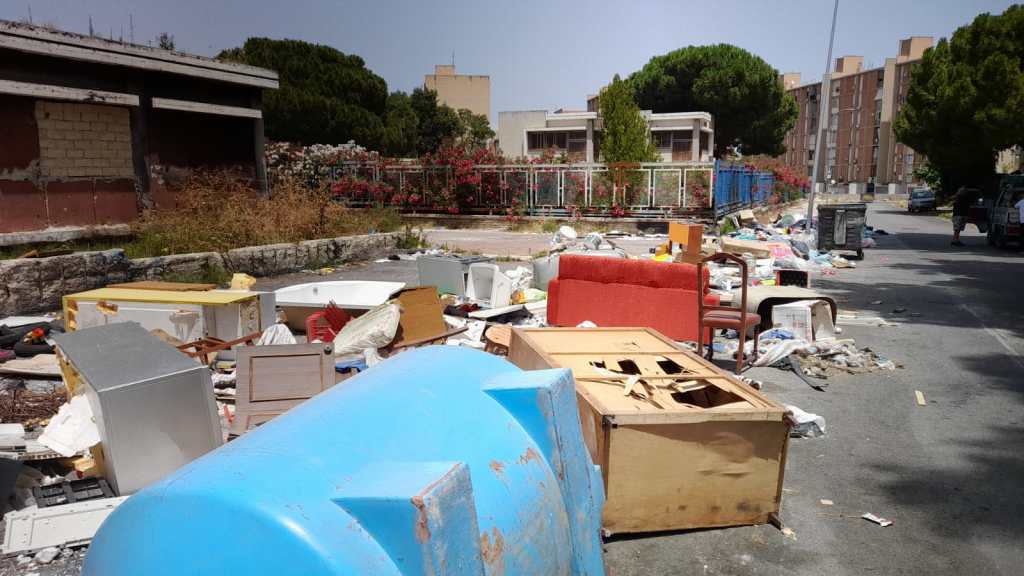 Abbandono di riifuti, Sperone