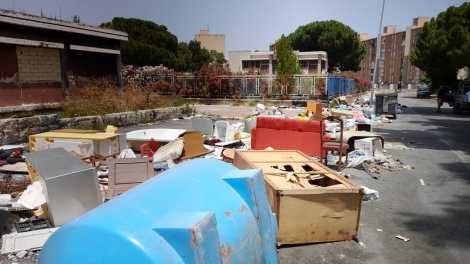 Abbandono di riifuti, Sperone