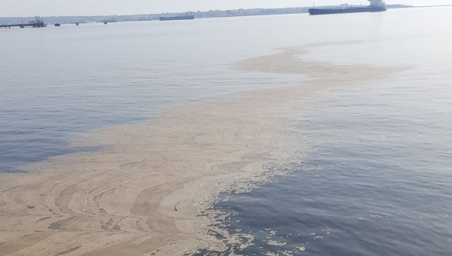 Presunto inquinamento nella rada di Augusta