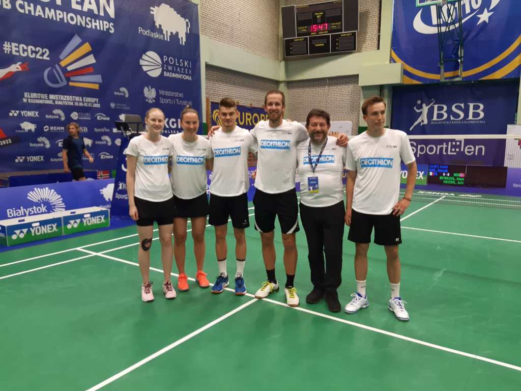 La formazione delle Piume d'Argento all'esordio assoluto al campionato europeo per club di badminton in Polonia