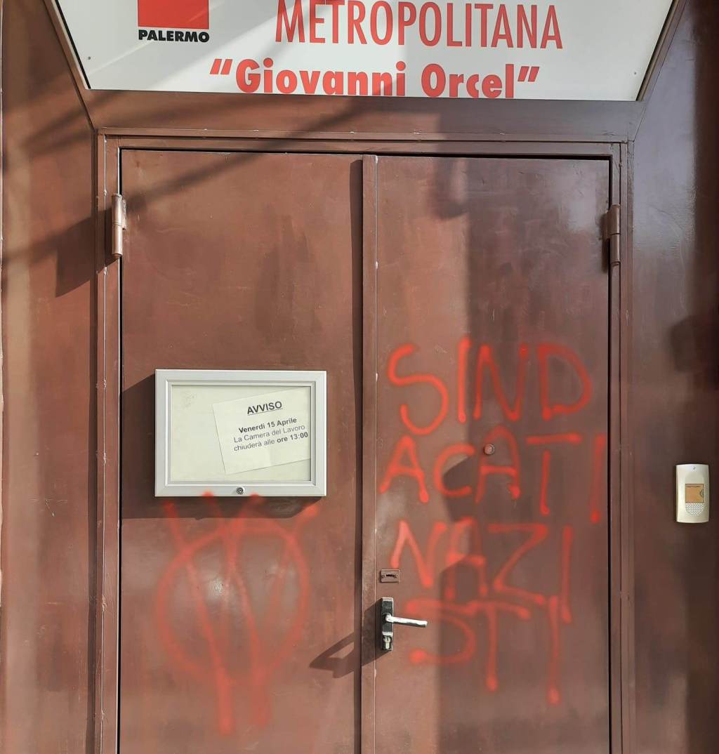 Intimidazione alla Cgil di Palermo, scritte offensive alla Camera del Lavoro
