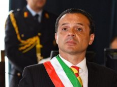 Cateno De Luca candidato sindaco di Catania? “Ora ho la pulce in testa”