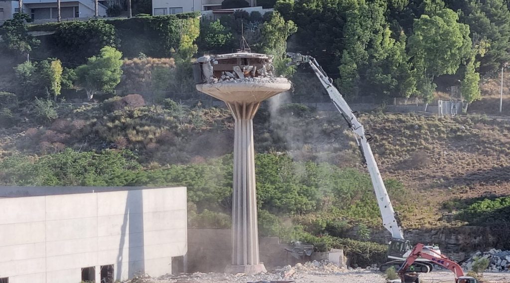 Demolizione Stabilimento Coca Cola