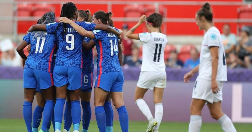 Italia sconfitta dalla Francia all'esordio degli Europei femminili