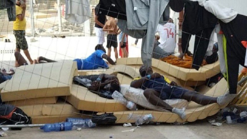 Emergenza migranti all'hotspot di Lampedusa